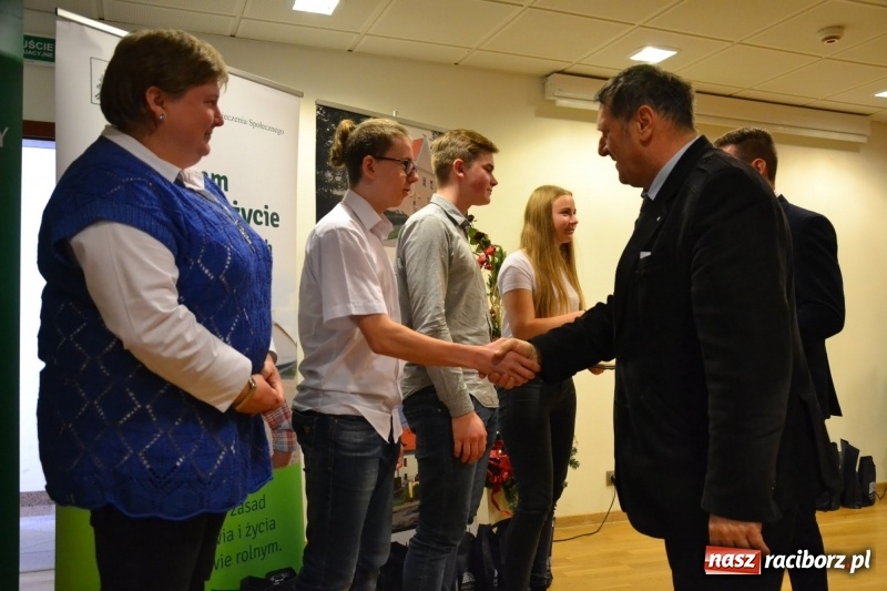 Zdjęcie w galerii na portalu naszraciborz.pl: Jubileuszowa X edycja powiatowego konkursu Bezpieczne Rolnictwo Powiatu Raciborskiego za nami wiadomości z regionu