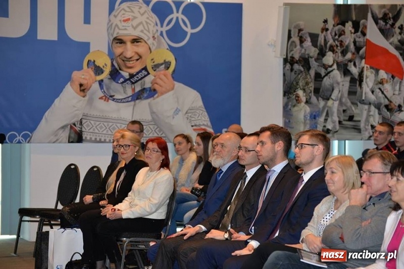 Zdjęcie w galerii na portalu naszraciborz.pl: Wychowankowie raciborskiego poprawczaka zwycięzcami zawodów w ramach akcji Sport przeciw agresji wiadomości z regionu