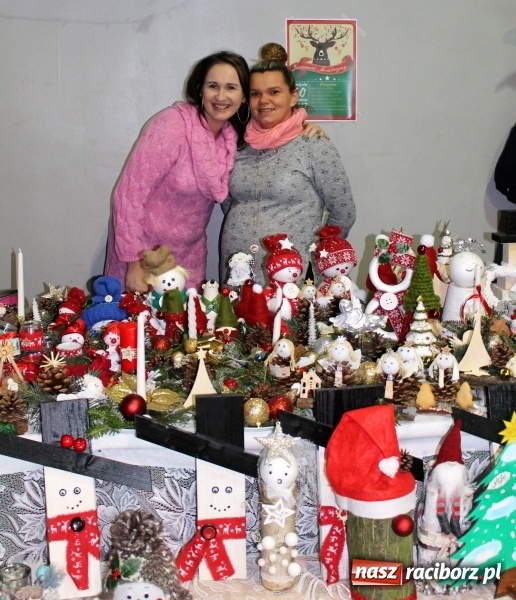 Zdjęcie w galerii na portalu naszraciborz.pl: Prosili, wołali, zapraszali... Aż w końcu przyszedł Mikołaj z wielkim worem! wiadomości z regionu
