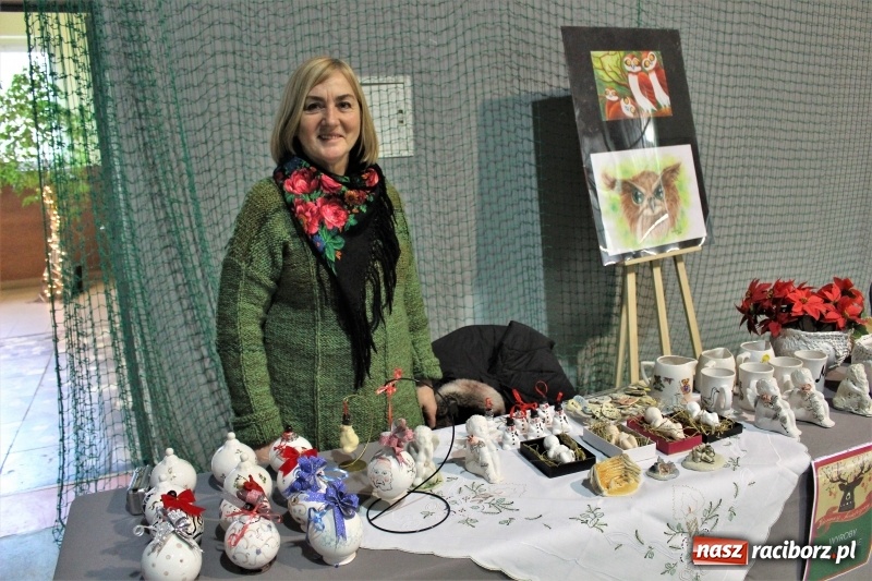 Zdjęcie w galerii na portalu naszraciborz.pl: Prosili, wołali, zapraszali... Aż w końcu przyszedł Mikołaj z wielkim worem! wiadomości z regionu