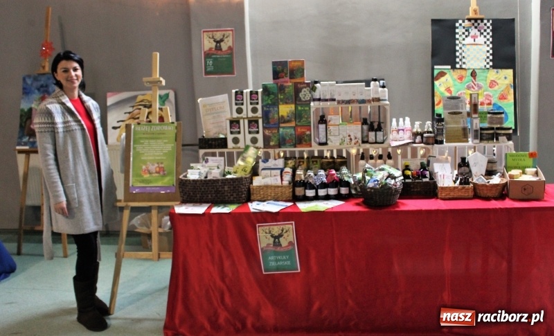 Zdjęcie w galerii na portalu naszraciborz.pl: Prosili, wołali, zapraszali... Aż w końcu przyszedł Mikołaj z wielkim worem! wiadomości z regionu