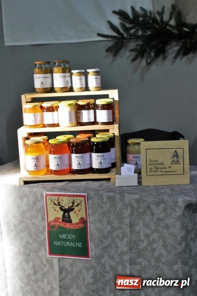 Zdjęcie w galerii na portalu naszraciborz.pl: Prosili, wołali, zapraszali... Aż w końcu przyszedł Mikołaj z wielkim worem! wiadomości z regionu