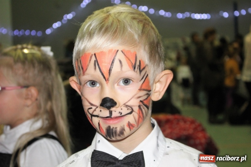 Zdjęcie w galerii na portalu naszraciborz.pl: Prosili, wołali, zapraszali... Aż w końcu przyszedł Mikołaj z wielkim worem! wiadomości z regionu