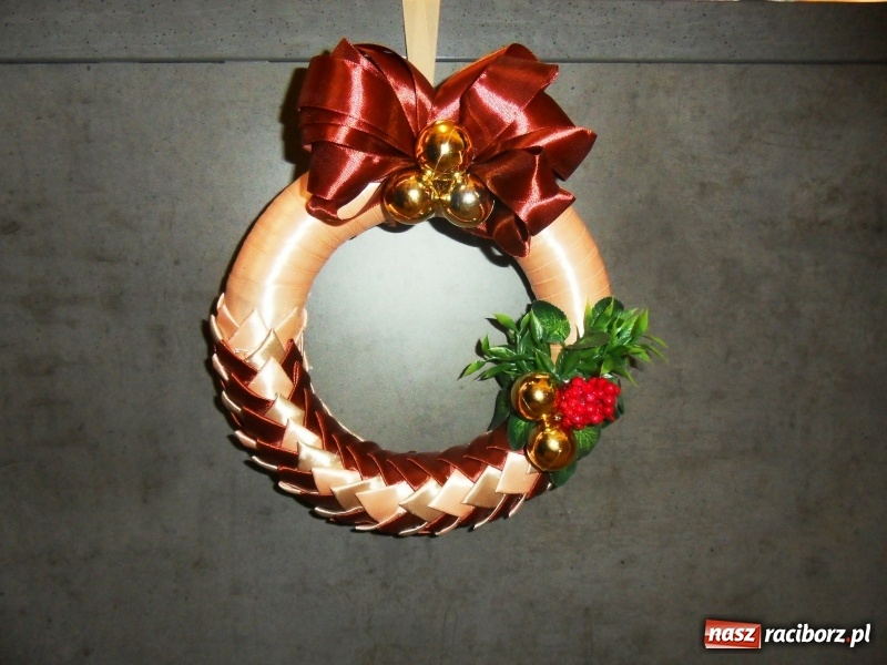 Zdjęcie w galerii na portalu naszraciborz.pl: Warsztaty świąteczne dla dorosłych w MiPBP w Raciborzu wiadomości z regionu