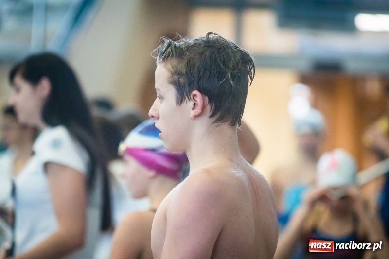 Zdjęcie w galerii na portalu naszraciborz.pl: Pływanie. Zimowe Mistrzostwa Juniorów 12-letnich w ZSOMS wiadomości z regionu