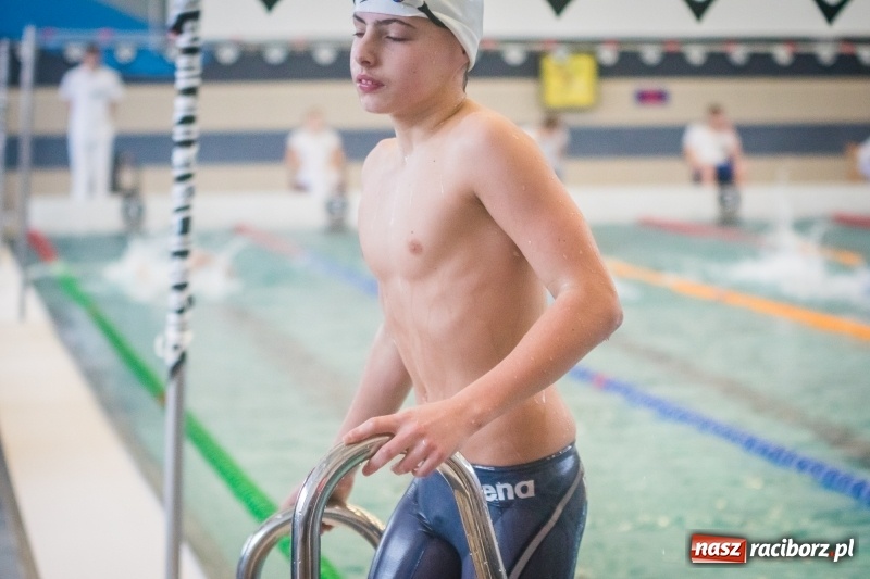 Zdjęcie w galerii na portalu naszraciborz.pl: Pływanie. Zimowe Mistrzostwa Juniorów 12-letnich w ZSOMS wiadomości z regionu