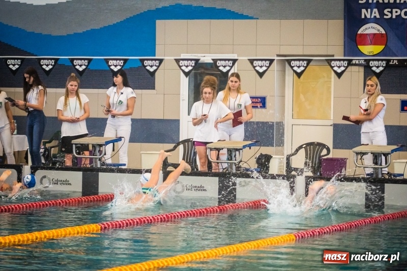 Zdjęcie w galerii na portalu naszraciborz.pl: Pływanie. Zimowe Mistrzostwa Juniorów 12-letnich w ZSOMS wiadomości z regionu