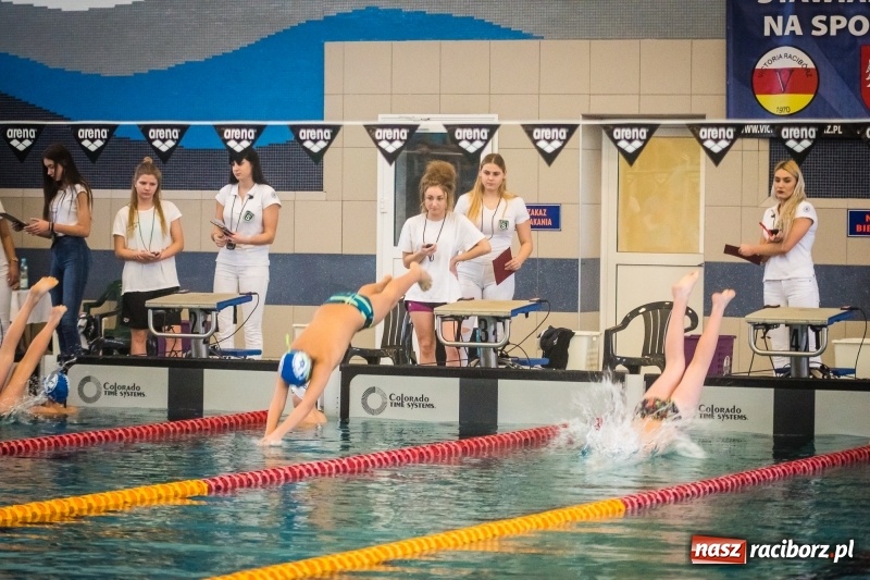 Zdjęcie w galerii na portalu naszraciborz.pl: Pływanie. Zimowe Mistrzostwa Juniorów 12-letnich w ZSOMS wiadomości z regionu