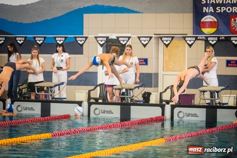 Zdjęcie w galerii na portalu naszraciborz.pl: Pływanie. Zimowe Mistrzostwa Juniorów 12-letnich w ZSOMS wiadomości z regionu