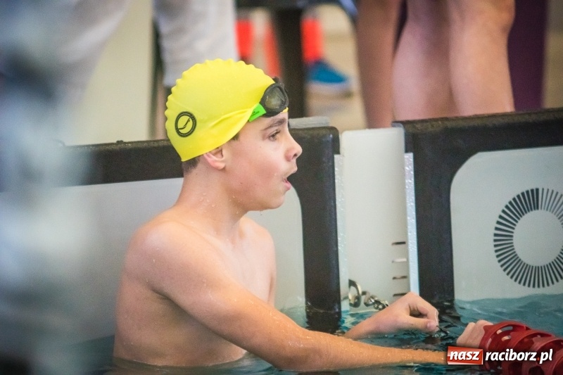 Zdjęcie w galerii na portalu naszraciborz.pl: Pływanie. Zimowe Mistrzostwa Juniorów 12-letnich w ZSOMS wiadomości z regionu