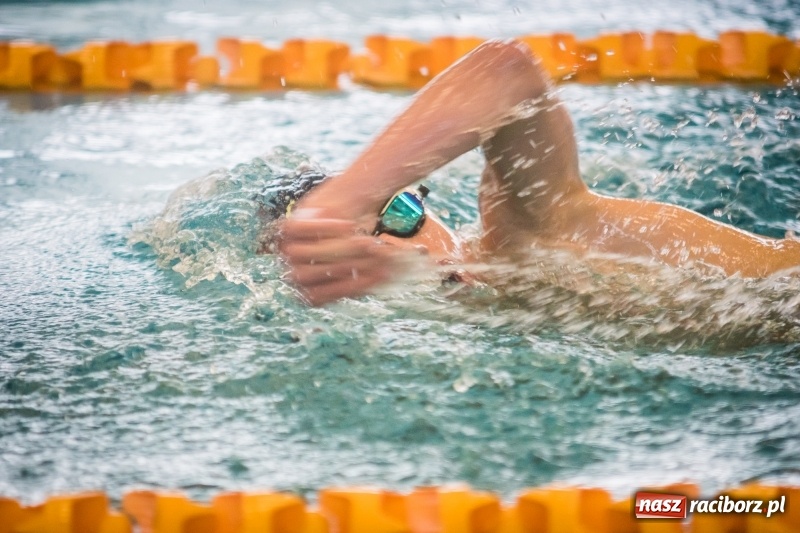 Zdjęcie w galerii na portalu naszraciborz.pl: Pływanie. Zimowe Mistrzostwa Juniorów 12-letnich w ZSOMS wiadomości z regionu