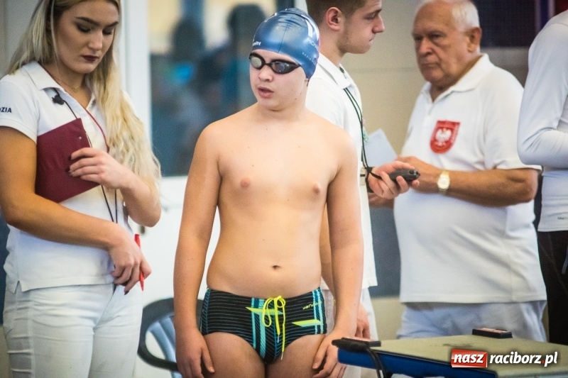 Zdjęcie w galerii na portalu naszraciborz.pl: Pływanie. Zimowe Mistrzostwa Juniorów 12-letnich w ZSOMS wiadomości z regionu