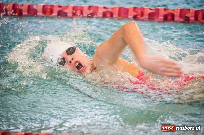 Zdjęcie w galerii na portalu naszraciborz.pl: Pływanie. Zimowe Mistrzostwa Juniorów 12-letnich w ZSOMS wiadomości z regionu