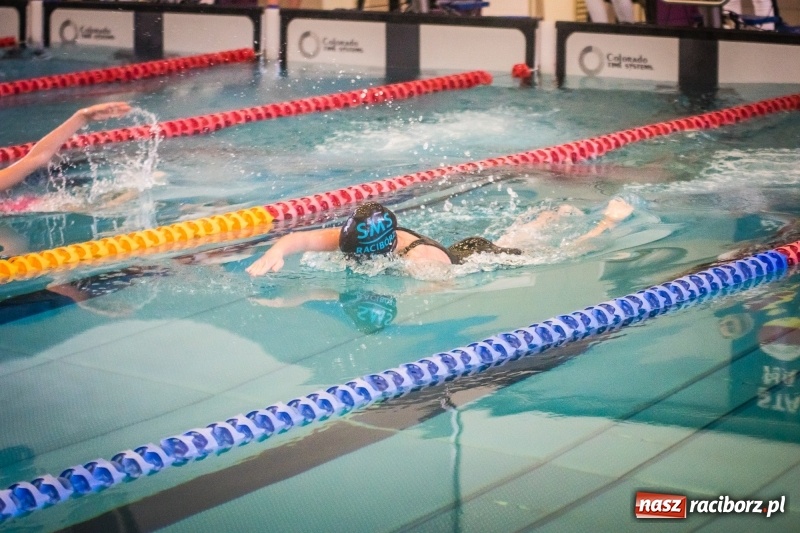 Zdjęcie w galerii na portalu naszraciborz.pl: Pływanie. Zimowe Mistrzostwa Juniorów 12-letnich w ZSOMS wiadomości z regionu