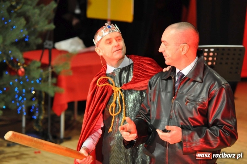 Zdjęcie w galerii na portalu naszraciborz.pl: Gwiazdka Serc - pełen zapis wideo z koncertu wiadomości z regionu