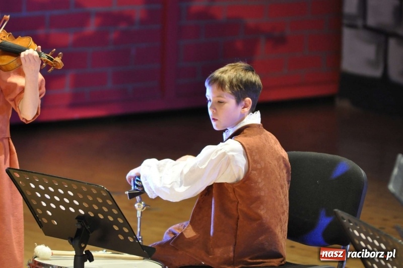 Zdjęcie w galerii na portalu naszraciborz.pl: Gwiazdka Serc - pełen zapis wideo z koncertu wiadomości z regionu