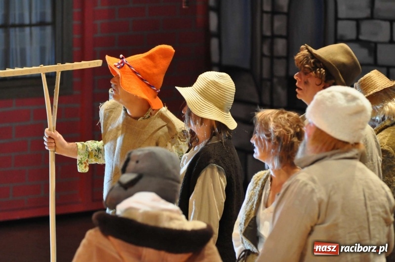 Zdjęcie w galerii na portalu naszraciborz.pl: Gwiazdka Serc - pełen zapis wideo z koncertu wiadomości z regionu