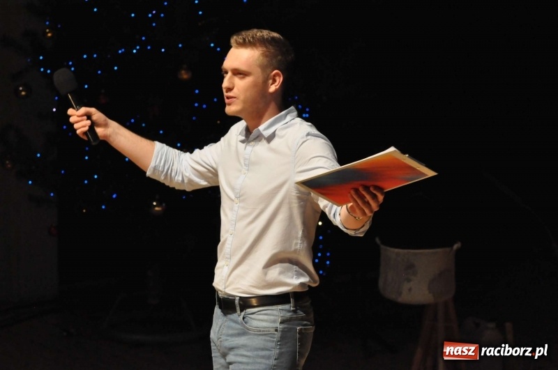 Zdjęcie w galerii na portalu naszraciborz.pl: Gwiazdka Serc - pełen zapis wideo z koncertu wiadomości z regionu