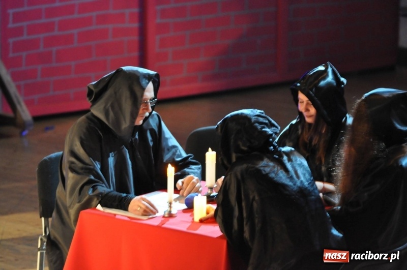 Zdjęcie w galerii na portalu naszraciborz.pl: Gwiazdka Serc - pełen zapis wideo z koncertu wiadomości z regionu