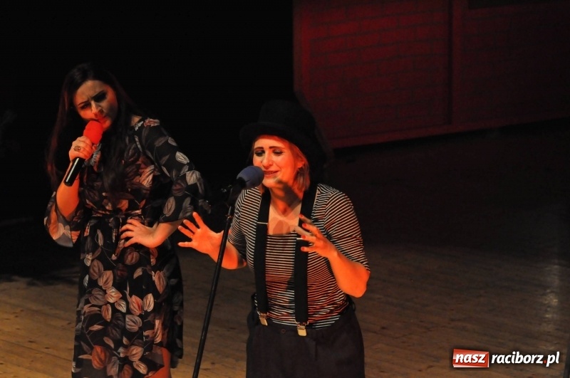 Zdjęcie w galerii na portalu naszraciborz.pl: Gwiazdka Serc - pełen zapis wideo z koncertu wiadomości z regionu