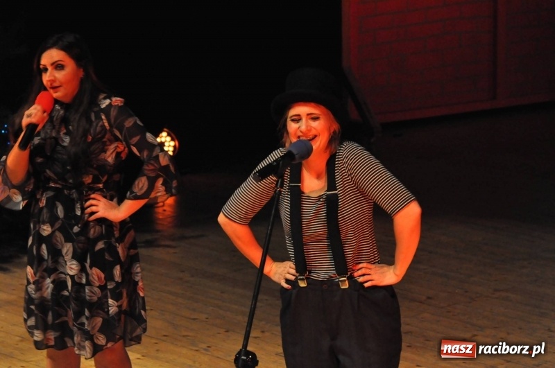 Zdjęcie w galerii na portalu naszraciborz.pl: Gwiazdka Serc - pełen zapis wideo z koncertu wiadomości z regionu