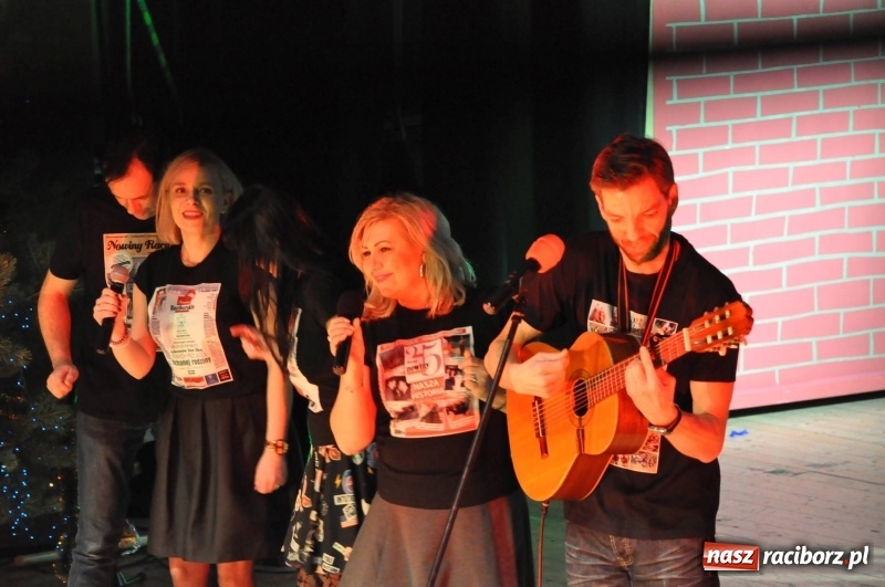 Zdjęcie w galerii na portalu naszraciborz.pl: Gwiazdka Serc - pełen zapis wideo z koncertu wiadomości z regionu