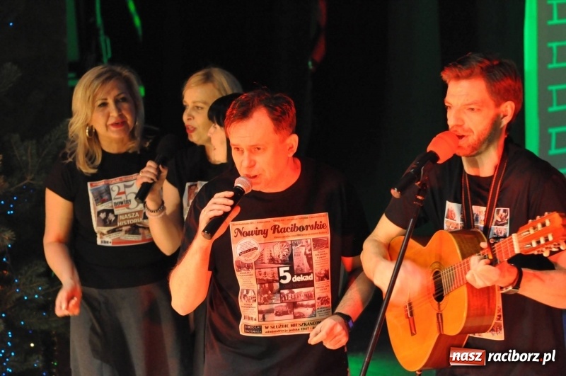 Zdjęcie w galerii na portalu naszraciborz.pl: Gwiazdka Serc - pełen zapis wideo z koncertu wiadomości z regionu