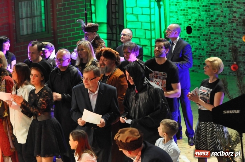 Zdjęcie w galerii na portalu naszraciborz.pl: Gwiazdka Serc - pełen zapis wideo z koncertu wiadomości z regionu