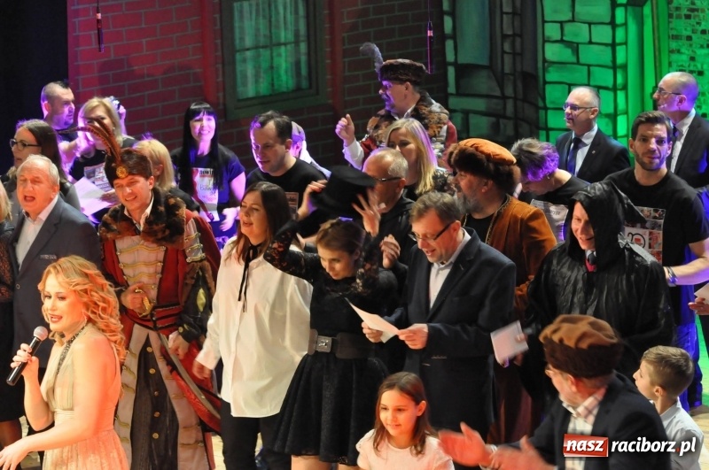 Zdjęcie w galerii na portalu naszraciborz.pl: Gwiazdka Serc - pełen zapis wideo z koncertu wiadomości z regionu