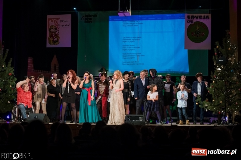 Zdjęcie w galerii na portalu naszraciborz.pl: 800-lecie! Co o nim wiecie? XVII Gwiazdka Serc za nami FOTOREPORTAŻ i WIDEO wiadomości z regionu