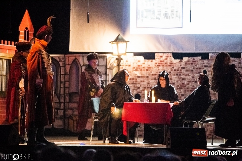 Zdjęcie w galerii na portalu naszraciborz.pl: 800-lecie! Co o nim wiecie? XVII Gwiazdka Serc za nami FOTOREPORTAŻ i WIDEO wiadomości z regionu