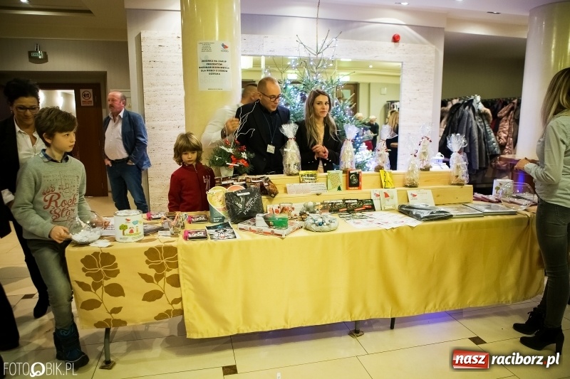 Zdjęcie w galerii na portalu naszraciborz.pl: 800-lecie! Co o nim wiecie? XVII Gwiazdka Serc za nami FOTOREPORTAŻ i WIDEO wiadomości z regionu