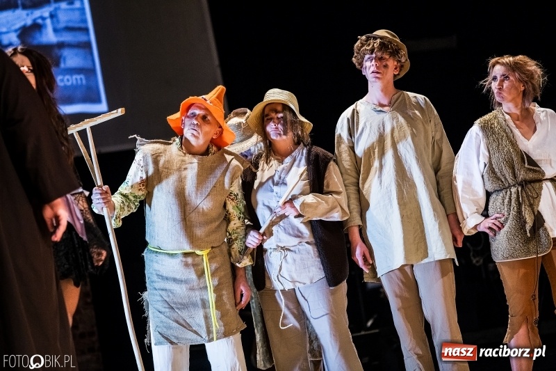 Zdjęcie w galerii na portalu naszraciborz.pl: 800-lecie! Co o nim wiecie? XVII Gwiazdka Serc za nami FOTOREPORTAŻ i WIDEO wiadomości z regionu