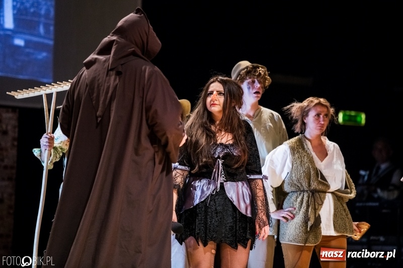 Zdjęcie w galerii na portalu naszraciborz.pl: 800-lecie! Co o nim wiecie? XVII Gwiazdka Serc za nami FOTOREPORTAŻ i WIDEO wiadomości z regionu