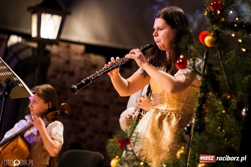 Zdjęcie w galerii na portalu naszraciborz.pl: 800-lecie! Co o nim wiecie? XVII Gwiazdka Serc za nami FOTOREPORTAŻ i WIDEO wiadomości z regionu