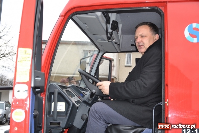 Zdjęcie w galerii na portalu naszraciborz.pl: OSP Jankowice wymienia zużyty tabor!  wiadomości z regionu