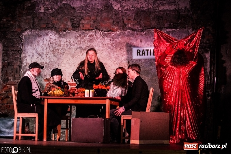 Zdjęcie w galerii na portalu naszraciborz.pl: Raciborski teatr midraszowy we wrześniu. Wesele żydowskie, potańcówka i premiera Parasola  wiadomości z regionu