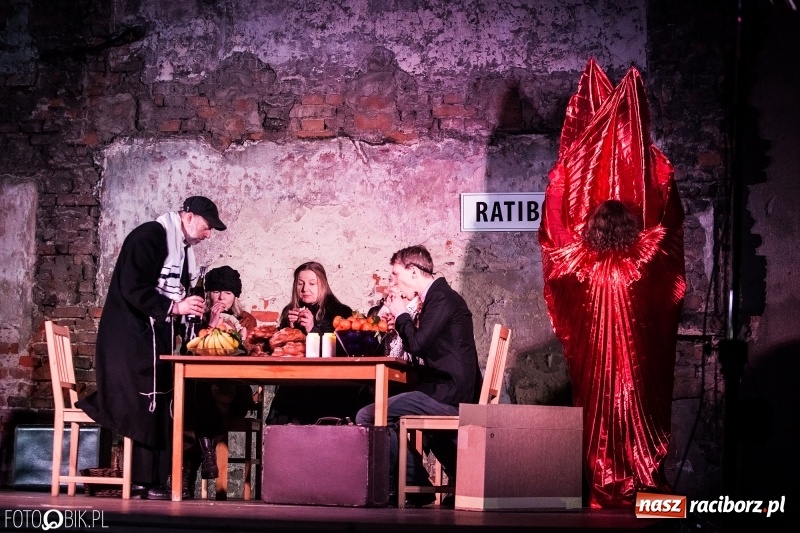 Zdjęcie w galerii na portalu naszraciborz.pl: Raciborski teatr midraszowy we wrześniu. Wesele żydowskie, potańcówka i premiera Parasola  wiadomości z regionu