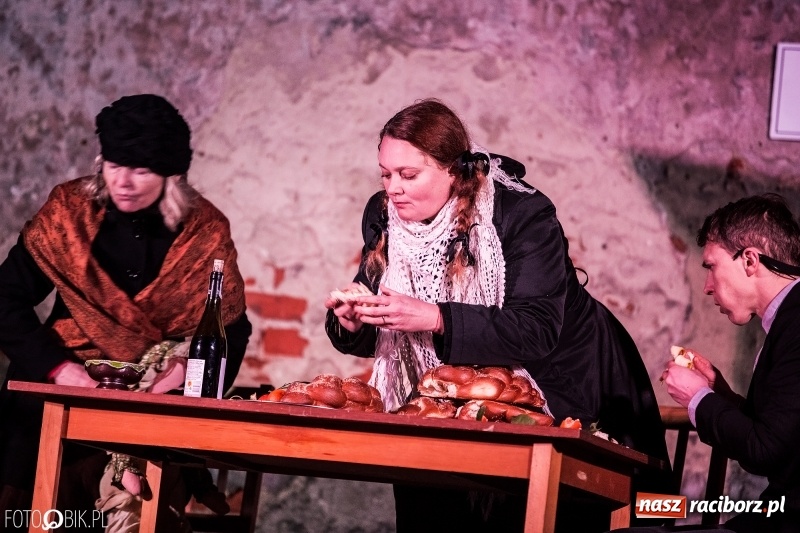 Zdjęcie w galerii na portalu naszraciborz.pl: Raciborski teatr midraszowy we wrześniu. Wesele żydowskie, potańcówka i premiera Parasola  wiadomości z regionu