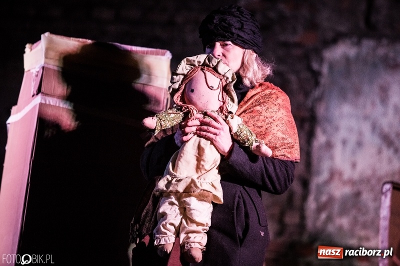 Zdjęcie w galerii na portalu naszraciborz.pl: Raciborski teatr midraszowy we wrześniu. Wesele żydowskie, potańcówka i premiera Parasola  wiadomości z regionu