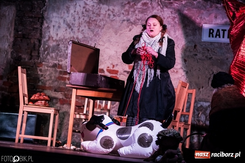 Zdjęcie w galerii na portalu naszraciborz.pl: Raciborski teatr midraszowy we wrześniu. Wesele żydowskie, potańcówka i premiera Parasola  wiadomości z regionu