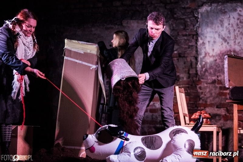 Zdjęcie w galerii na portalu naszraciborz.pl: Raciborski teatr midraszowy we wrześniu. Wesele żydowskie, potańcówka i premiera Parasola  wiadomości z regionu