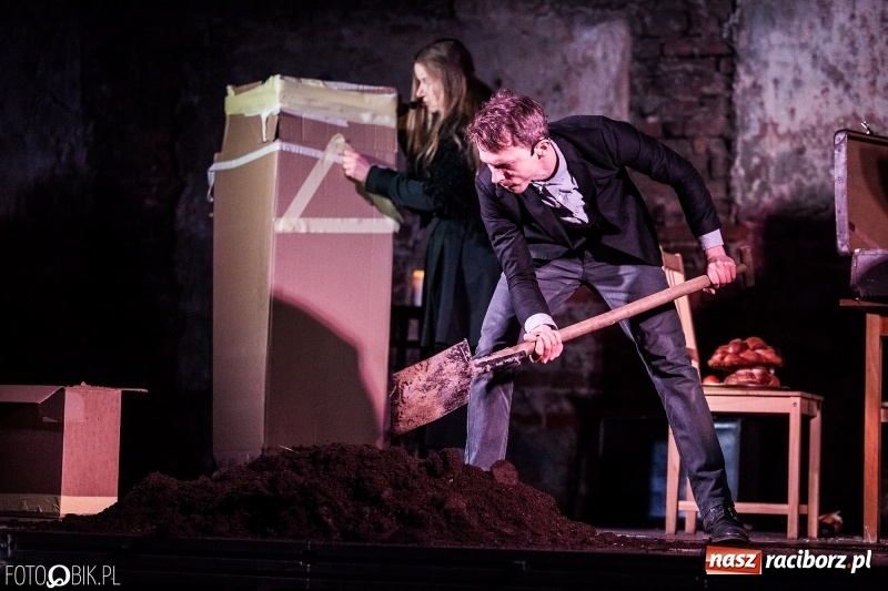 Zdjęcie w galerii na portalu naszraciborz.pl: Raciborski teatr midraszowy we wrześniu. Wesele żydowskie, potańcówka i premiera Parasola  wiadomości z regionu