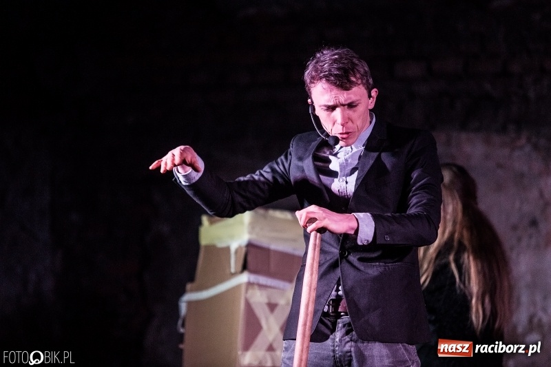 Zdjęcie w galerii na portalu naszraciborz.pl: Raciborski teatr midraszowy we wrześniu. Wesele żydowskie, potańcówka i premiera Parasola  wiadomości z regionu