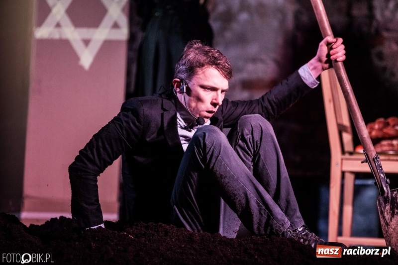 Zdjęcie w galerii na portalu naszraciborz.pl: Raciborski teatr midraszowy we wrześniu. Wesele żydowskie, potańcówka i premiera Parasola  wiadomości z regionu