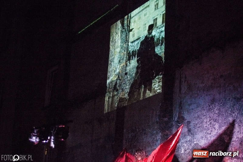 Zdjęcie w galerii na portalu naszraciborz.pl: Raciborski teatr midraszowy we wrześniu. Wesele żydowskie, potańcówka i premiera Parasola  wiadomości z regionu