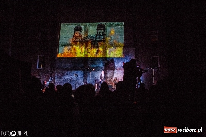 Zdjęcie w galerii na portalu naszraciborz.pl: Raciborski teatr midraszowy we wrześniu. Wesele żydowskie, potańcówka i premiera Parasola  wiadomości z regionu