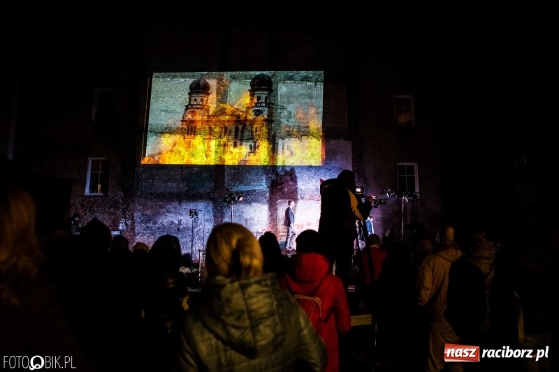 Zdjęcie w galerii na portalu naszraciborz.pl: Raciborski teatr midraszowy we wrześniu. Wesele żydowskie, potańcówka i premiera Parasola  wiadomości z regionu