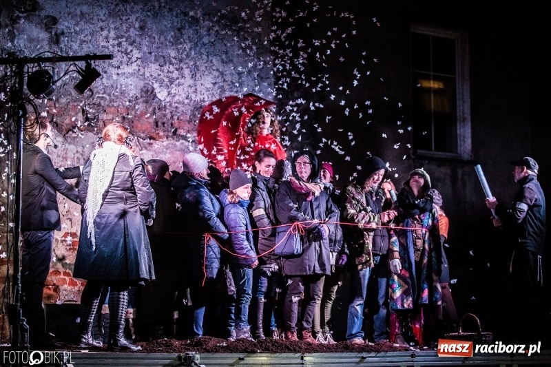 Zdjęcie w galerii na portalu naszraciborz.pl: Raciborski teatr midraszowy we wrześniu. Wesele żydowskie, potańcówka i premiera Parasola  wiadomości z regionu