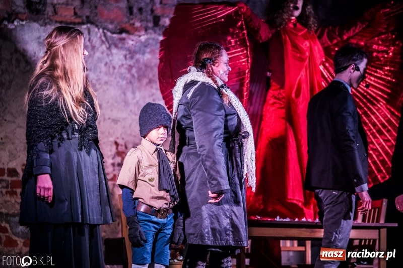 Zdjęcie w galerii na portalu naszraciborz.pl: Raciborski teatr midraszowy we wrześniu. Wesele żydowskie, potańcówka i premiera Parasola  wiadomości z regionu